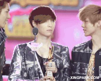 张艺兴弹琴喜剧之王,向往的生活张艺兴唱歌喜剧之王