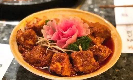 吃遍大连丨春节临近，满大街都是欢乐的红色~看看麻辣火锅，谁最“红”！