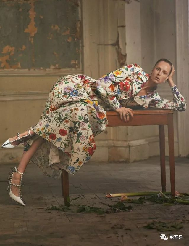 这位国际级摄影师，你是不是对全家福有什么误解？