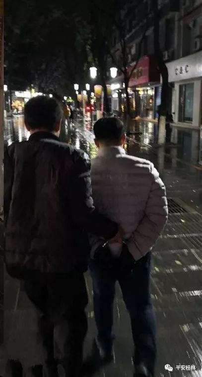 「秘籍」“三只手”，不但争“绩效”，还在写“年终总结”！附：桂林某“员工”刚做的一单……