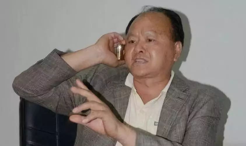 被这个翻译气笑了！但更扯的是它背后的策划……