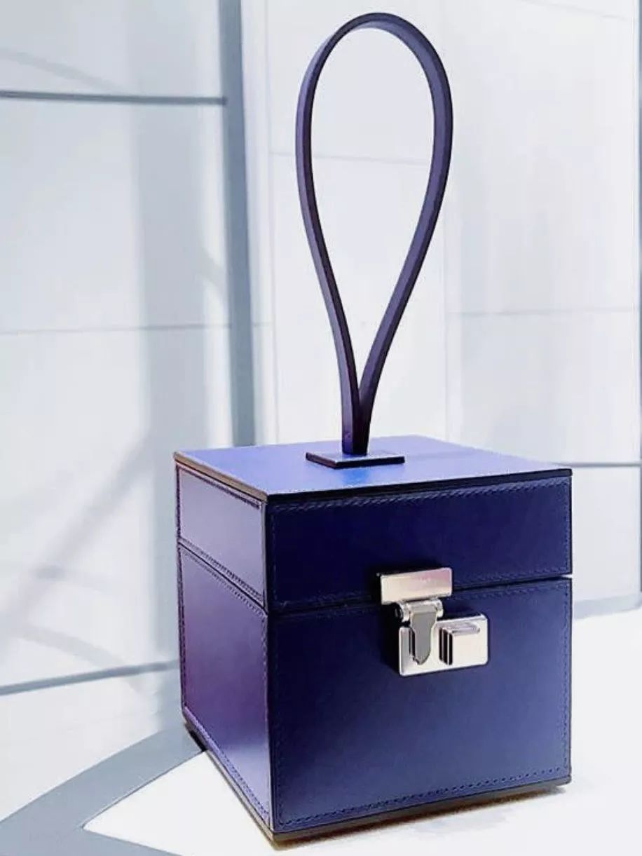 适合工薪阶层背的包,不同收入的仙女都适合背什么包