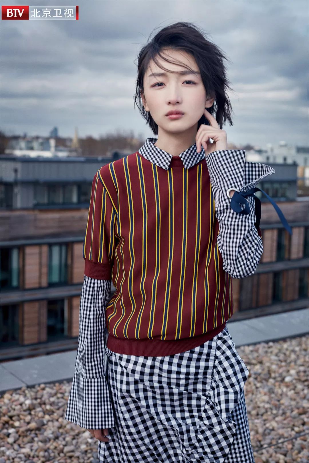 周冬雨lv专访,周冬雨评价布小谷