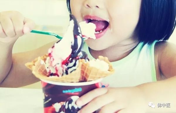 孩子喂养的方法和注意事项,宝宝喂养的误区有哪些