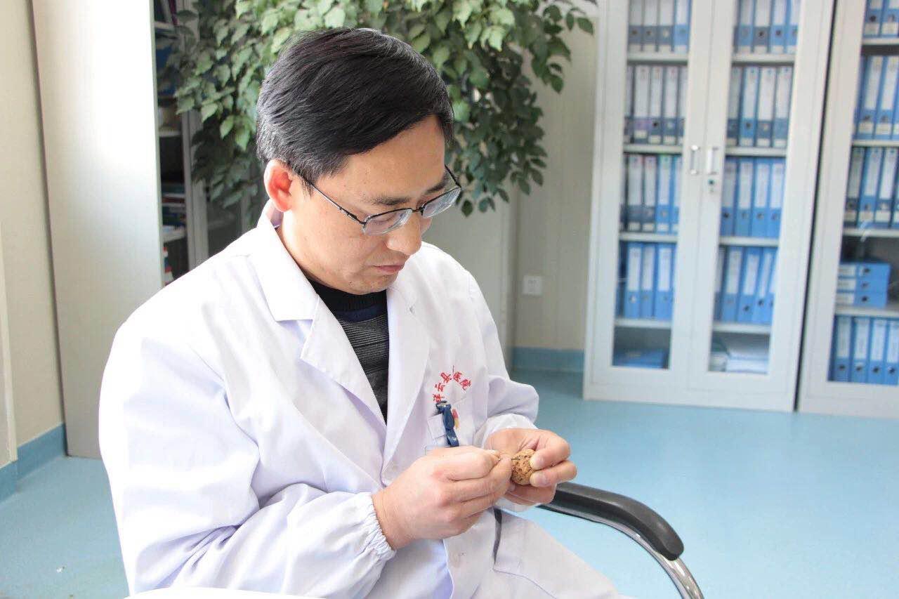 来者不拒！外科医生竟拿它们来练手