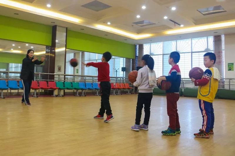 张掖市全民健身中心2019年青少年寒假培训开班授课