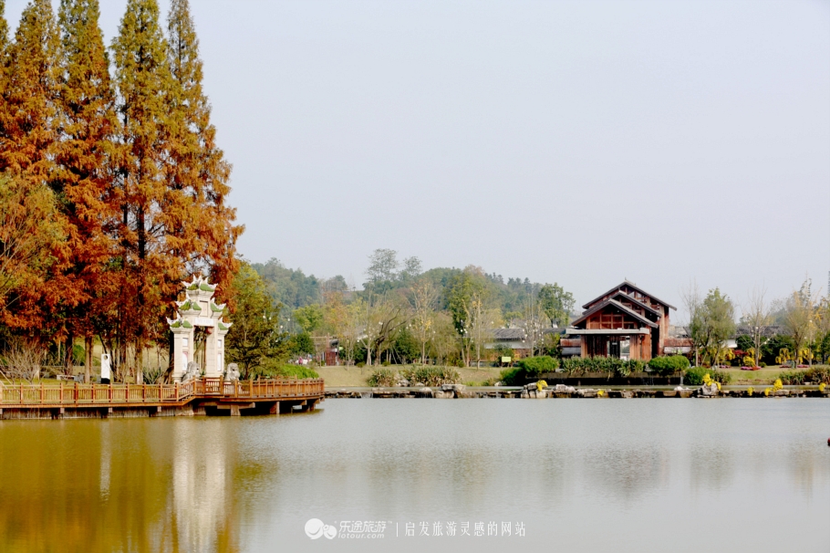 心中都要有属于自己的桃花源,我们终将抵达自己的桃花源