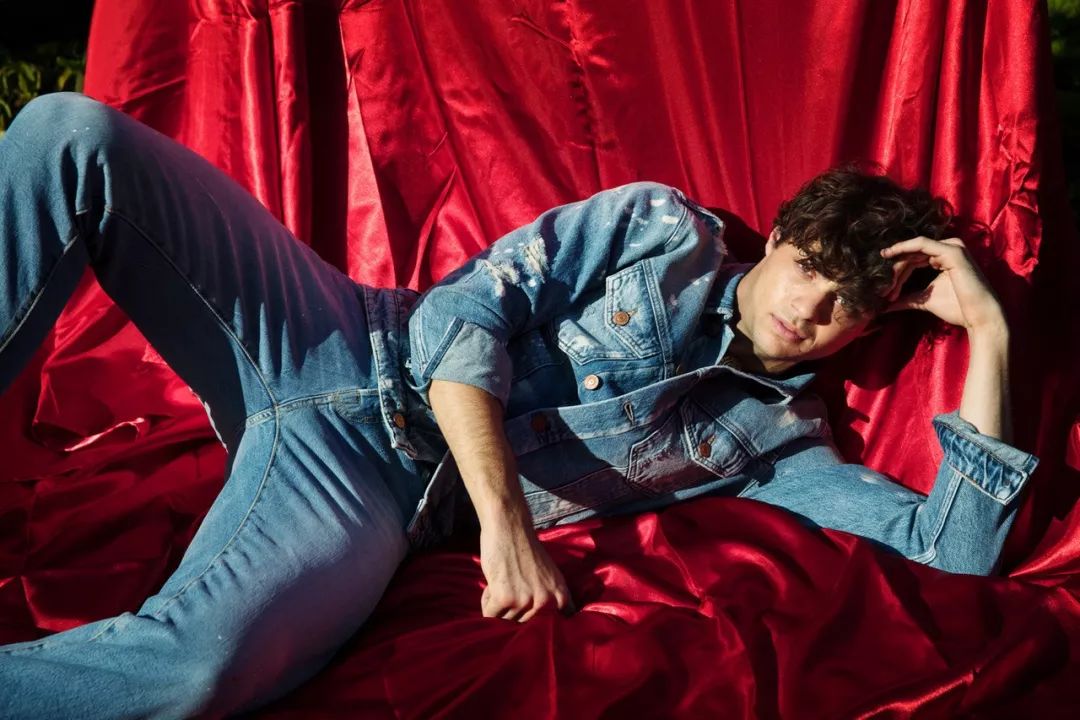 兄弟，你穿过杰克琼斯么？