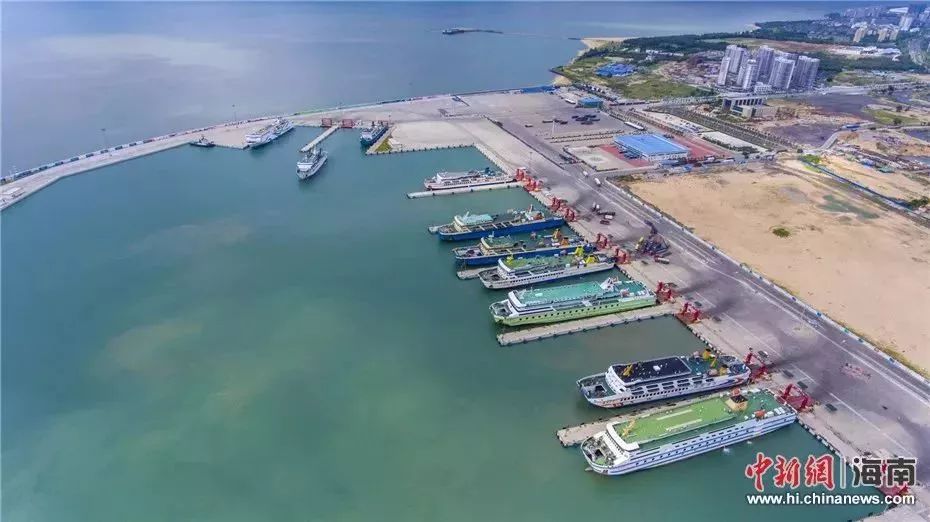 三亚机场迎来首个春运货运高峰,春运期间开通三亚航线