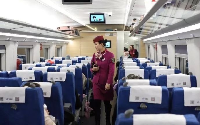 成都限号电子眼抓拍违章,成都交警无人机抓拍