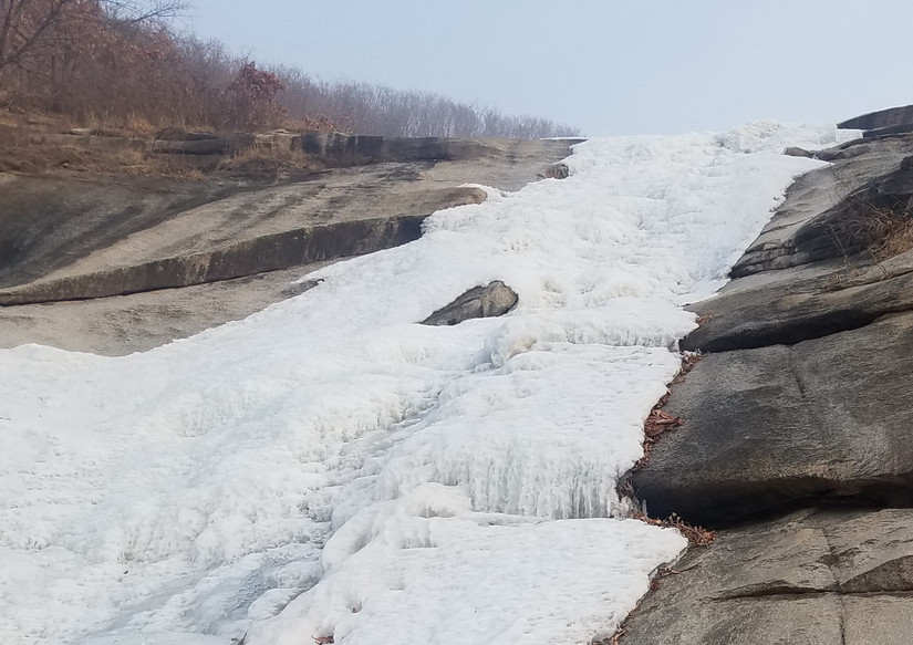 岫岩石湖瀑布旅游攻略,冬天自驾仙女山旅游攻略