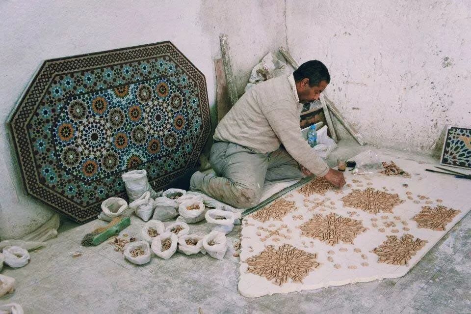 这座城是“好色”者的天堂，带上相机，并且小心！