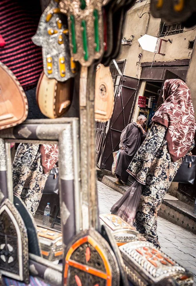 这座城是“好色”者的天堂，带上相机，并且小心！