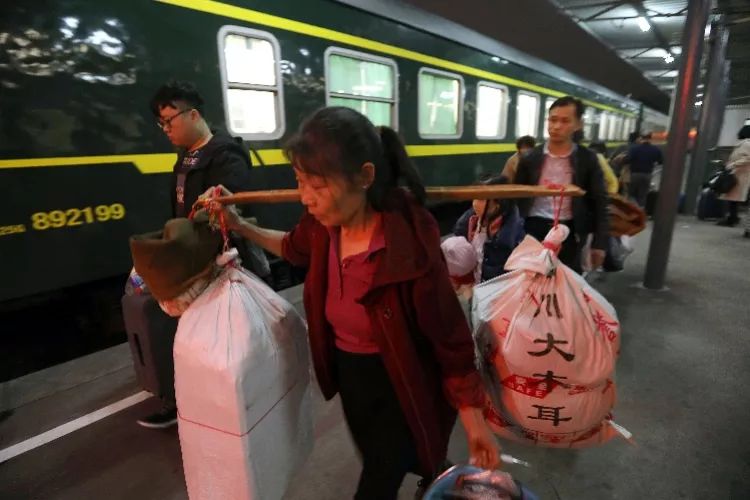 南山预测春运发送旅客将达104万~还有12条福彩爱心路线汽车票等你拿