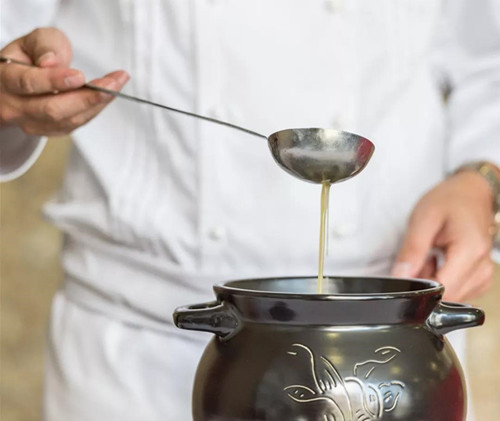 手生冻疮可以用热盐水浸泡吗,姜汁和热盐水对冻疮有效果吗