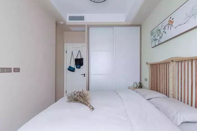 复式中式沙发背景墙,纯中式客厅挑空沙发墙