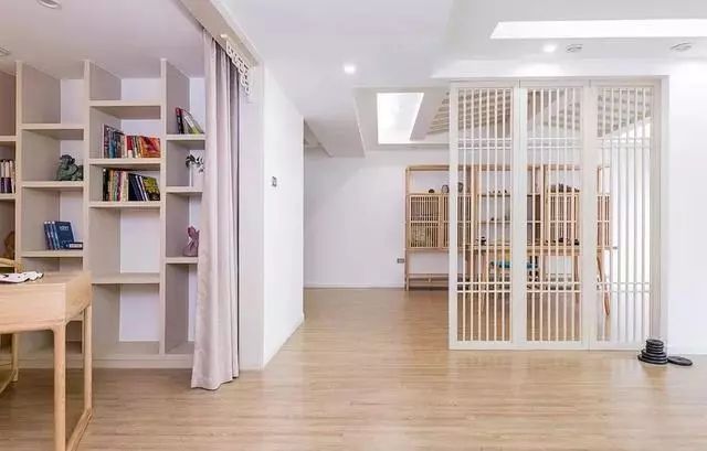 复式中式沙发背景墙,纯中式客厅挑空沙发墙