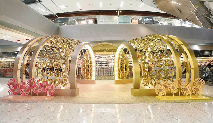 再也不怕钱包压力大，全家的新年购物清单在东荟城名店仓一次搞定