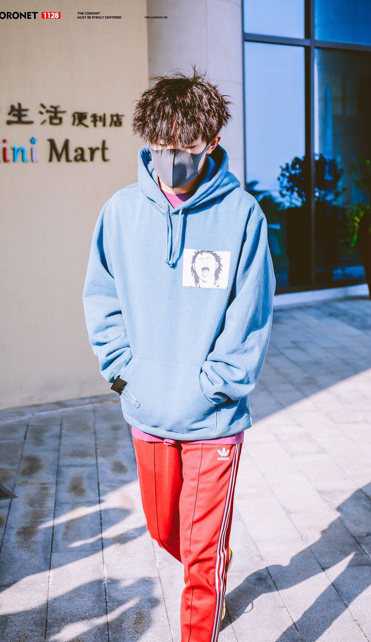 易烊千玺的锡纸烫卫衣带子,易烊千玺羊毛卷和锡纸烫