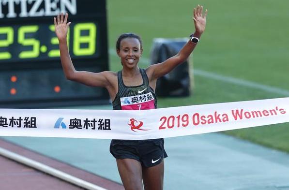 赛道速读｜男子首秀世界纪录告破贝克勒将战东马SKINS申请破产