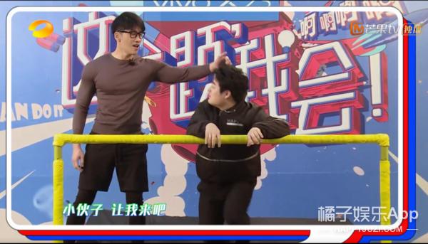 何炅童颜不老图片,44岁的何炅还是童颜脸