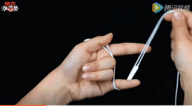 耳机只有一个按键功能介绍,耳机的隐藏功能只有一个按钮