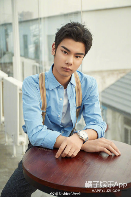 if时尚王一博眼妆现场,王一博眼妆教程天天向上