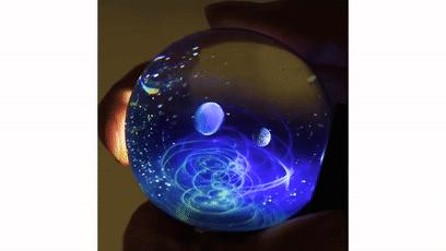 玻璃球里面的花纹是怎么回事,玻璃球中的花纹是如何印在里面的