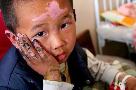 春节带娃拜年的规矩,过年带小孩拜年要准备些什么东西