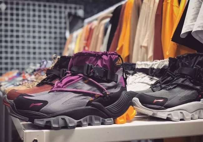 lining李宁2019纽约时装周v8彩色,李宁品牌热潮