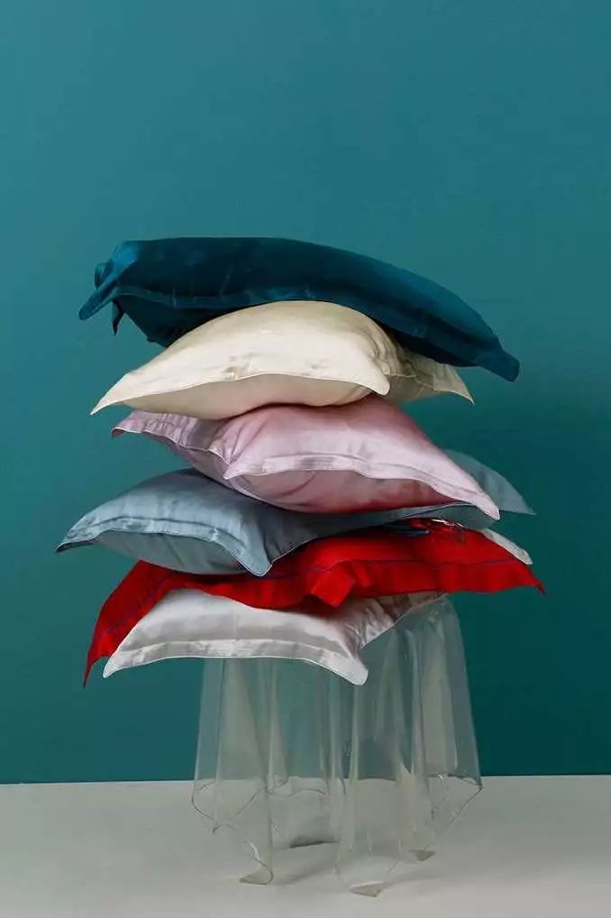 情人夜，我们观观影、谈谈情、喝喝酒