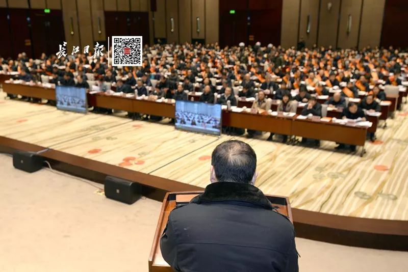 武汉违建拆除第三个攻坚日,武汉最牛违建别墅最新消息