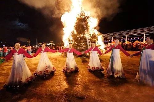 欣赏各地区元宵节的活动,元宵节地区特点活动