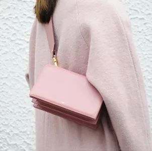 女生有7个包多吗,女孩子多少个包合适