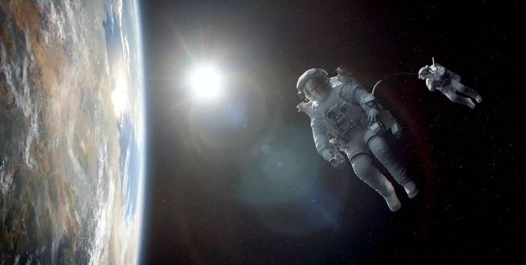 除了“亲人两行泪”之外，《流浪地球》还有什么值得关注的？科学问题！连外国人都加入讨论了呢