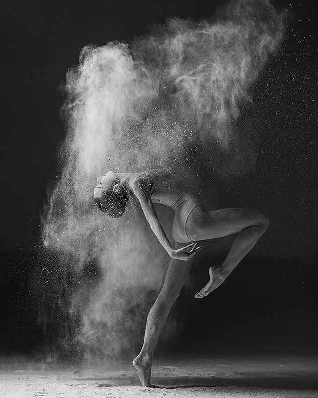 当摄影师遇上芭蕾舞者只看不拍,当摄影师遇到欣赏自己的模特