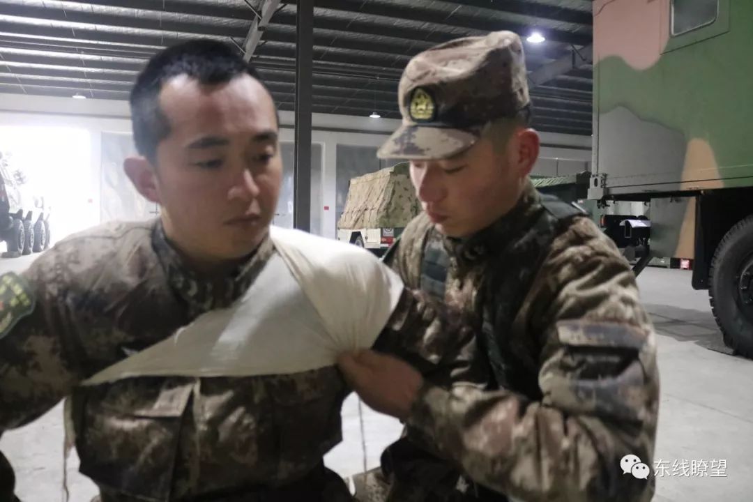 三角巾多种使用方法,三角巾使用方法及注意事项