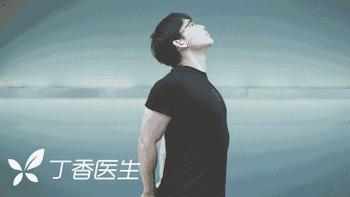 这几个小动作可纠正脖子前倾,脖子前倾危害视频
