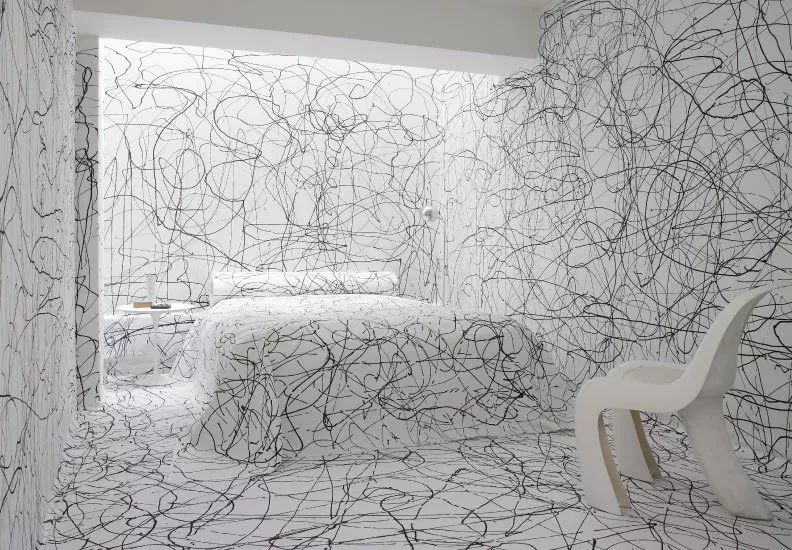 人类意外降临外星球,一群人流落到外星球