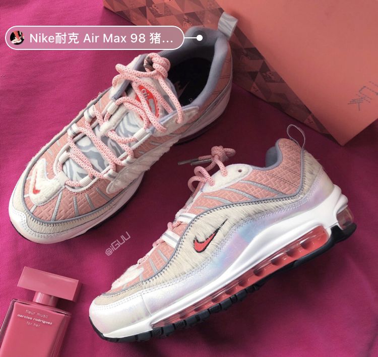 白敬亭球鞋收藏,白敬亭收藏鞋的视频