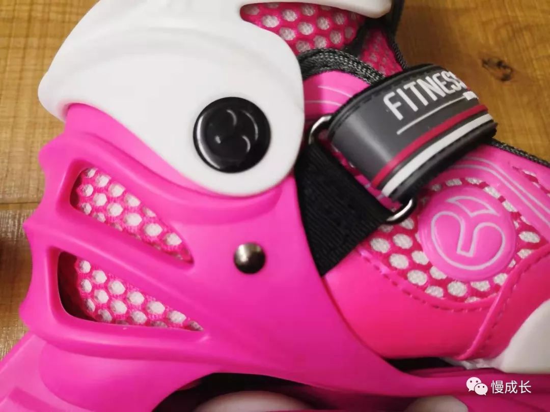 小孩学轮滑有什么好处,孩子学轮滑的好处