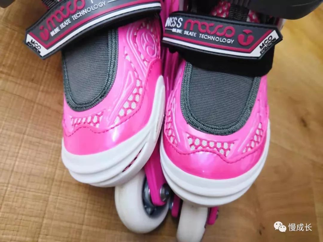 小孩学轮滑有什么好处,孩子学轮滑的好处