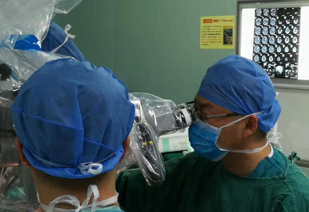 左眼跳财真实事件,女子左眼皮跳了半年