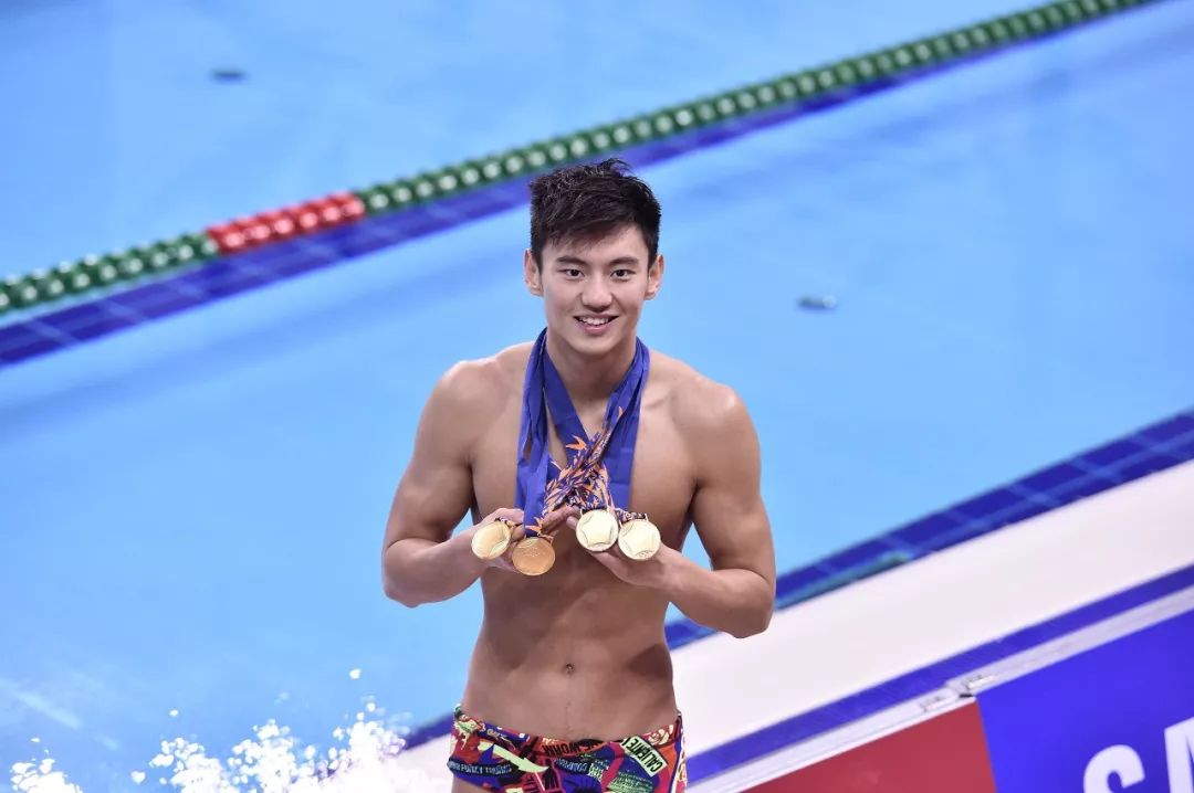 飞鱼男神宁泽涛退役后的生活,宁泽涛潜水比赛逆转日本