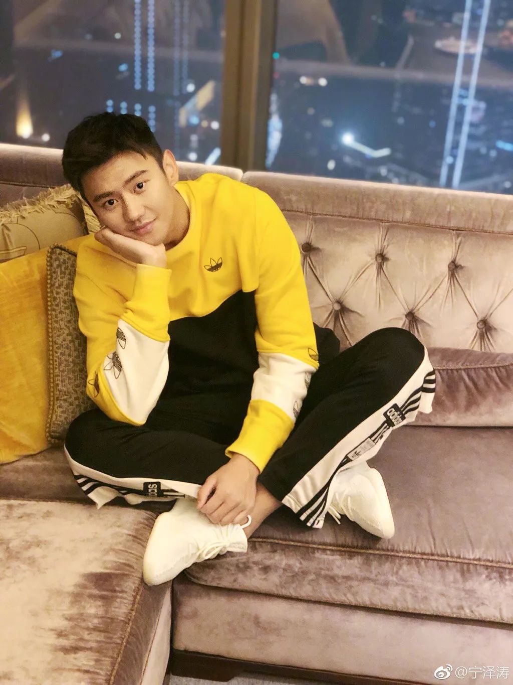 飞鱼男神宁泽涛退役后的生活,宁泽涛潜水比赛逆转日本