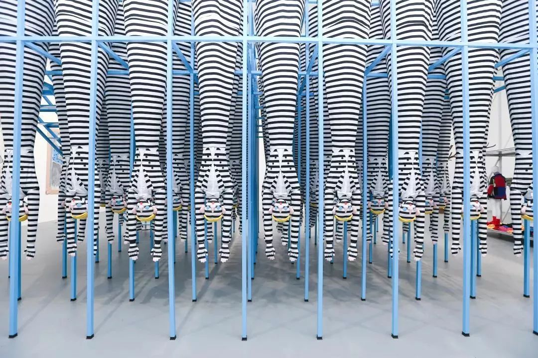 年轻人请忍受一下,年轻人请忍受一下豆瓣书评