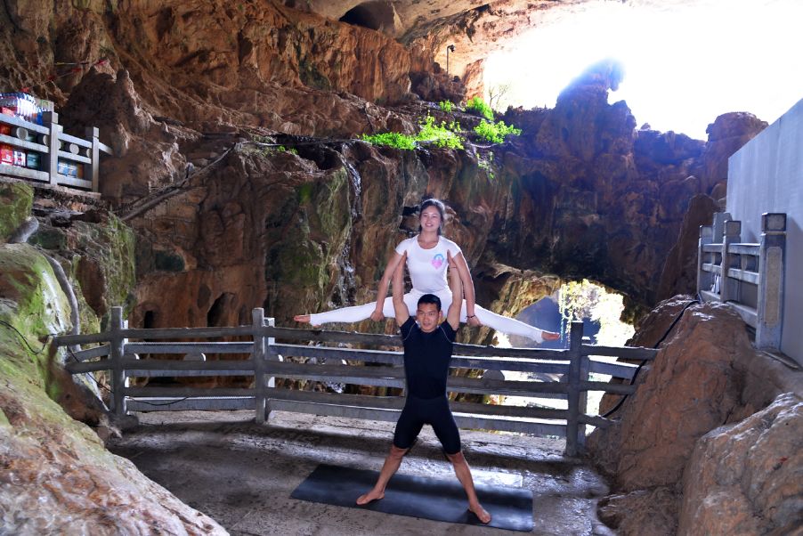 惊叹！国内首创洞心瑜伽秀在九乡上演！