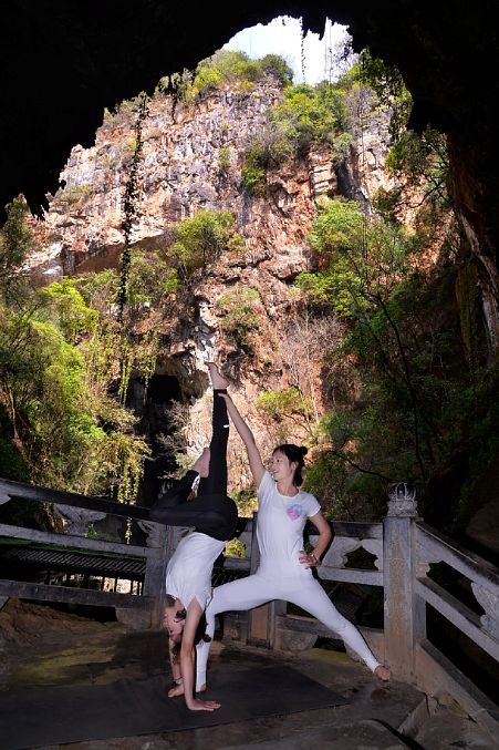 惊叹！国内首创洞心瑜伽秀在九乡上演！