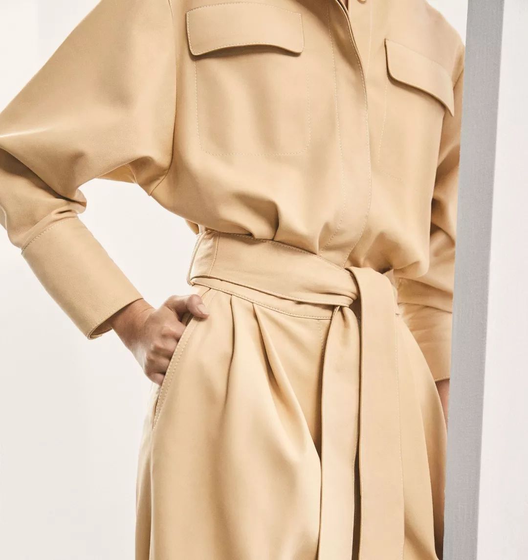 穿上它又酷又有钱，今年一定要买一件