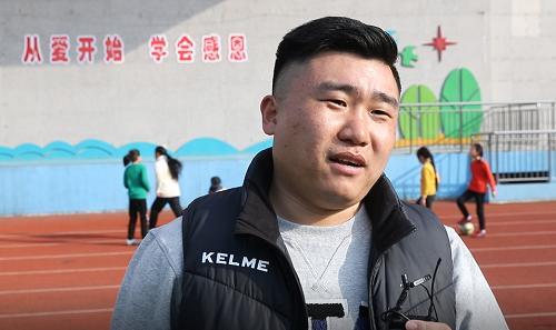 当东北大哥遇到可爱的小女孩,当硬汉遇上可爱的小女孩